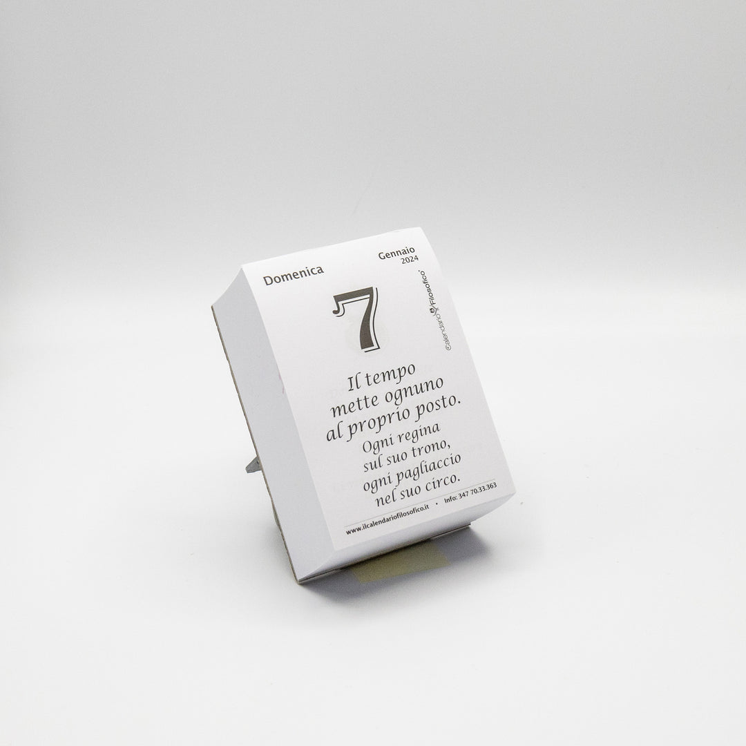 Calendario Filosofico 2024 Formato Midi A7 Supporto in cartone - 7,4 x 10,5 cm