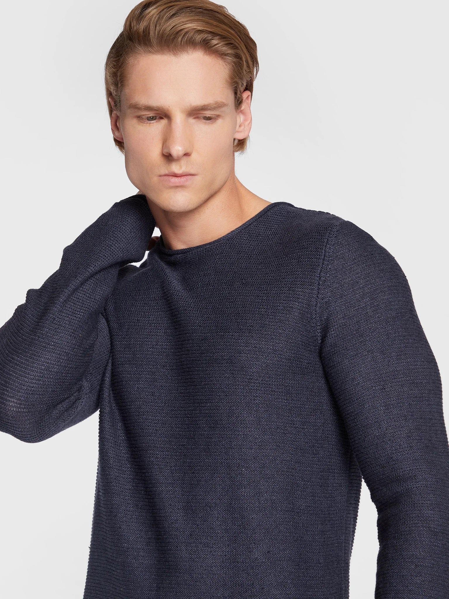 Pull Jarah Navy Blue
