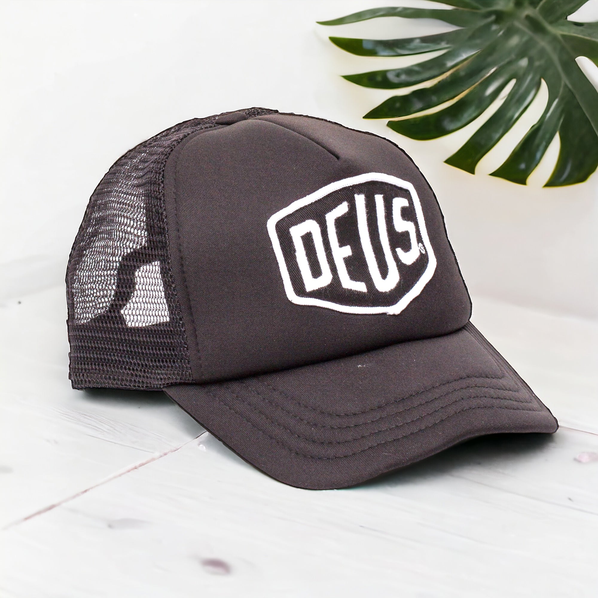 Cappellino Deus Trucker Logo