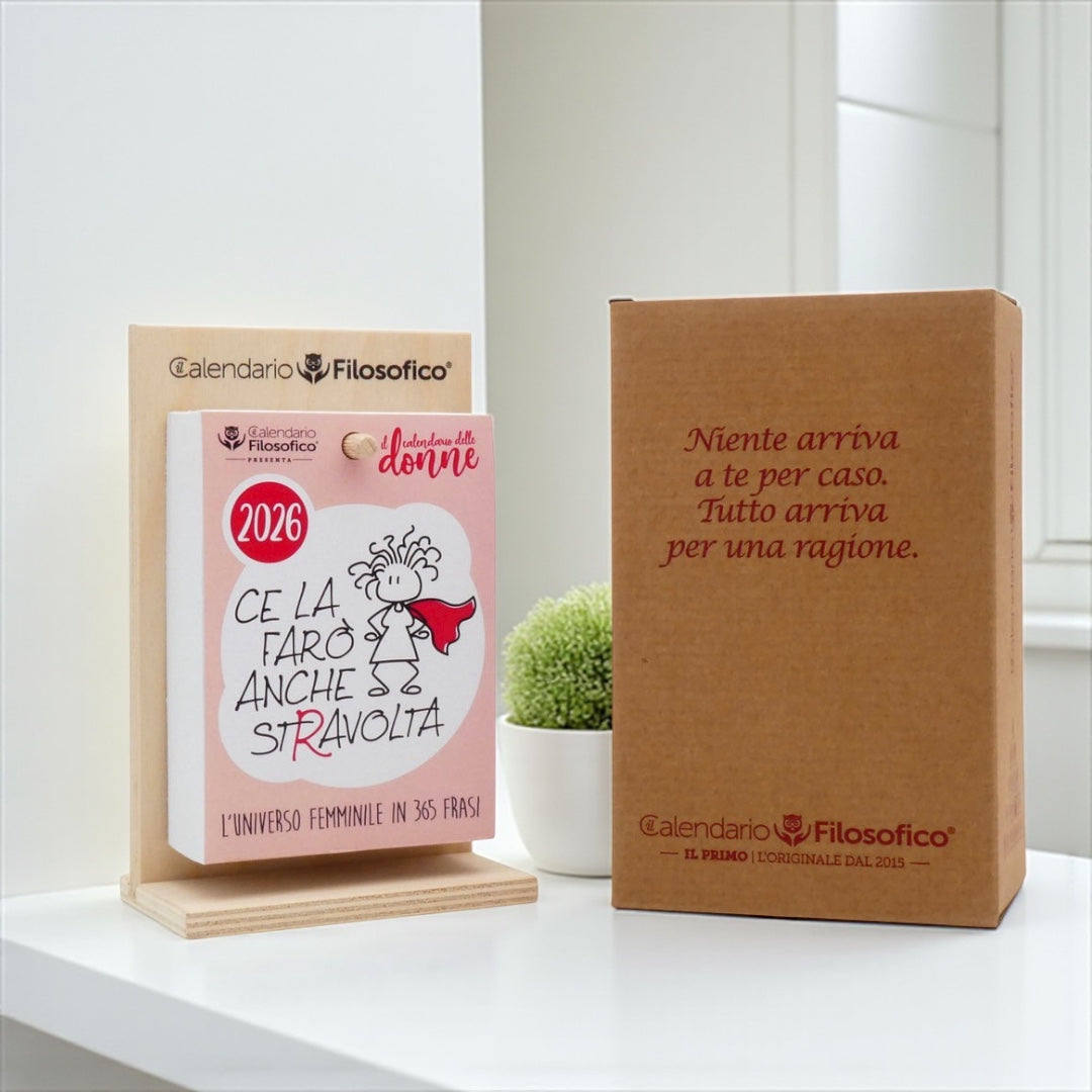 Calendario delle DONNE 2026 - A6 PICCOLO  10x14 cm - con Supporto in Legno